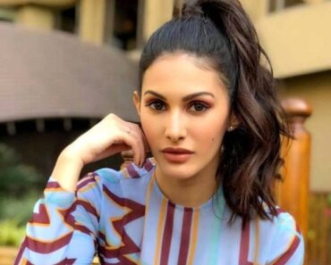 Amyra Dastur