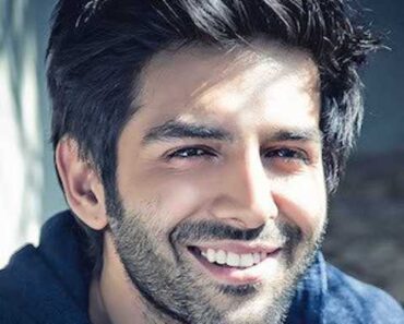 Kartik Aaryan Biography, Age, Family, Wiki, Girlfriend 8 Kartik Aaryan