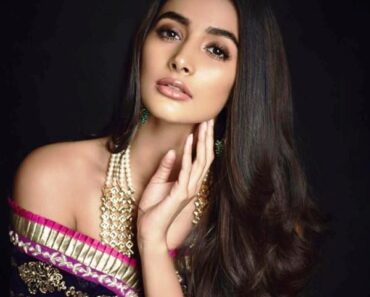 Pooja Hegde Biography, Age, Family, Wiki, Boyfriend 8 Pooja Hegde