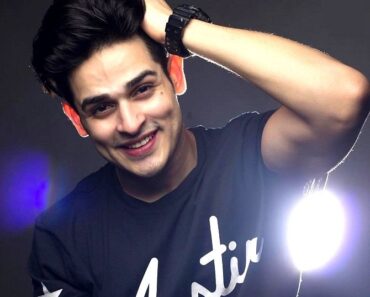 Priyank Sharma Biography, Family, Age, Girlfriend, and More 3 Kanika Kapoor